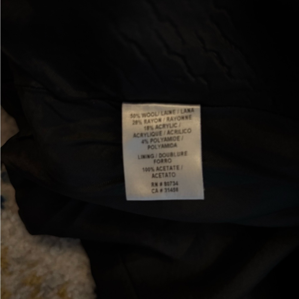 BCBG MaxAzria Elegant Gray Tweed Skirt - Picture 7 of 7